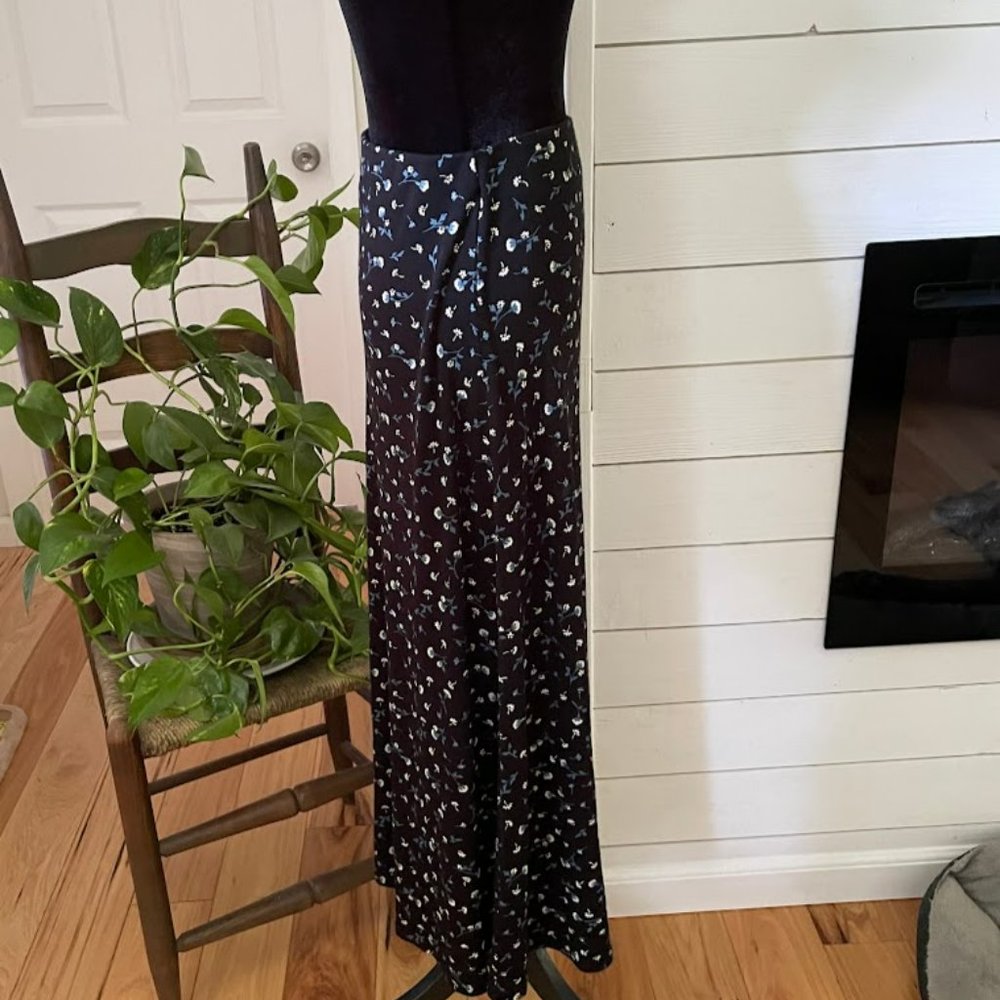 C&A Clockhouse Floral Maxi Skirt View 2
